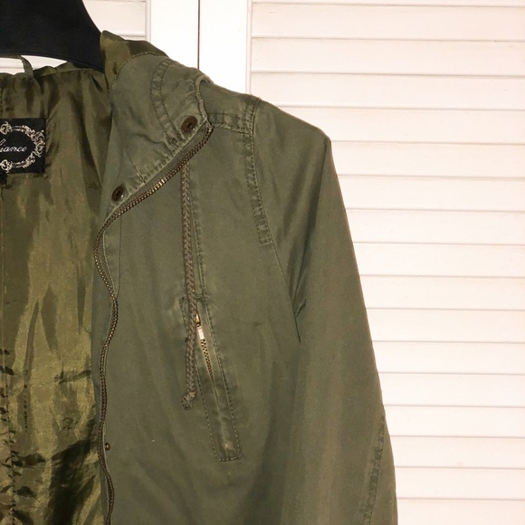 Army Green Lightweight Jacket - Picture 3 of 5